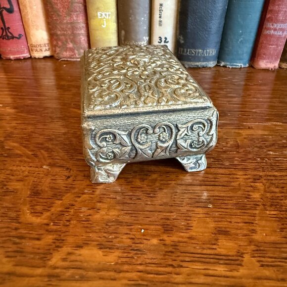 Vintage Hollywood Regency Trinket Box - Picture 6 of 9